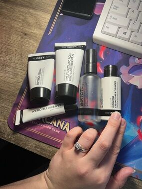 Hydrating Face Mist & Skincare Set - White